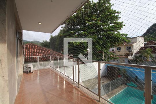 Varanda do quarto 2 / suíte de casa de condomínio à venda com 5 quartos, 180m² em Anil, Rio de Janeiro