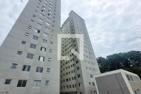 Fachada de apartamento para alugar com 2 quartos, 42m² em Jardim Maria Duarte, São Paulo