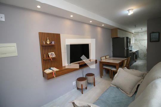Sala de apartamento à venda com 2 quartos, 41m² em Bonsucesso, Rio de Janeiro