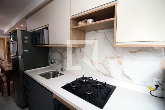 Cozinha de apartamento à venda com 2 quartos, 41m² em Bonsucesso, Rio de Janeiro
