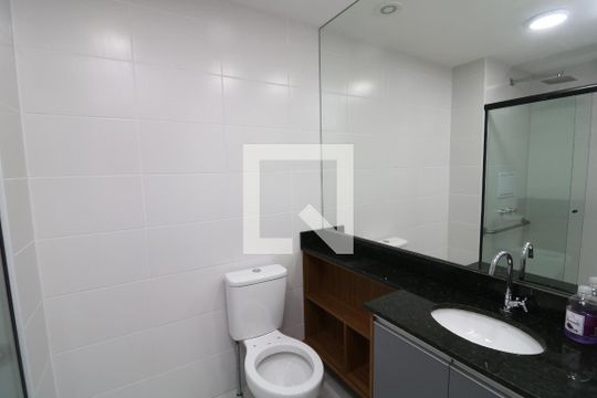 Banheiro  de apartamento para alugar com 1 quarto, 26m² em Jardim Independência, São Paulo
