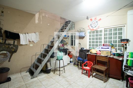 Garagem de casa à venda com 4 quartos, 68m² em Jardim Brasil (zona Norte), São Paulo