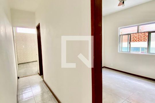 Corredor de apartamento para alugar com 2 quartos, 62m² em Maria da Graça, Rio de Janeiro