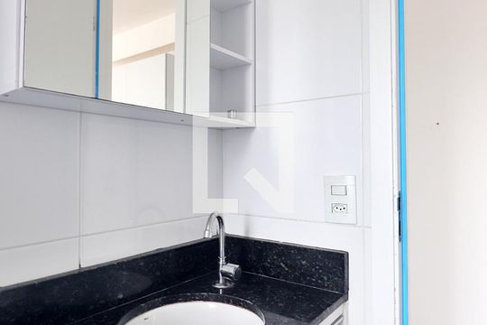 Banheiro de apartamento para alugar com 1 quarto, 33m² em Vila Sao Pedro, Santo André