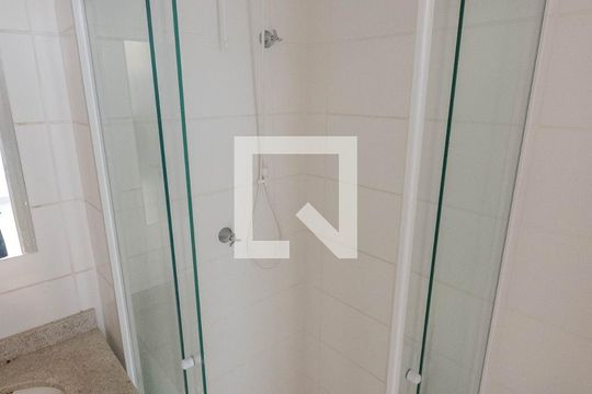 Banheiro de apartamento à venda com 1 quarto, 29m² em Bela Vista, São Paulo