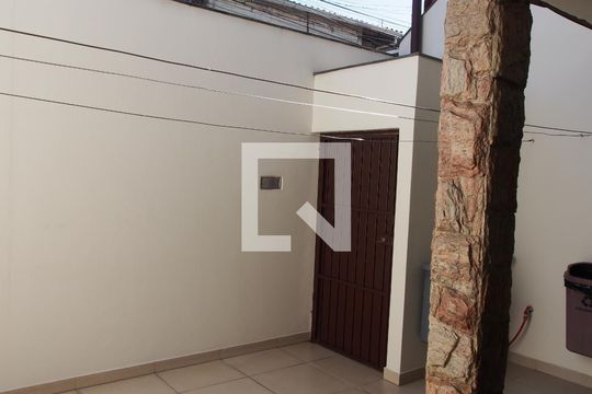 Sala vista de casa à venda com 3 quartos, 223m² em Conjunto Residencial Iapi, Jundiaí
