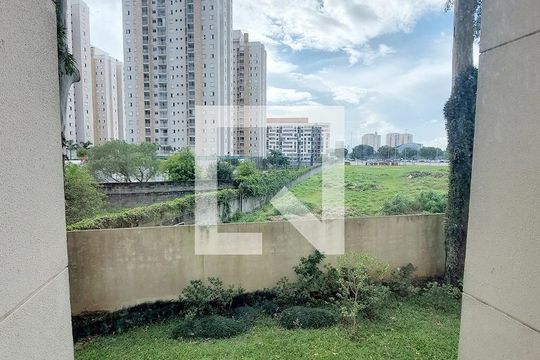 Vista de apartamento para alugar com 2 quartos, 45m² em Vila Arriete, São Paulo