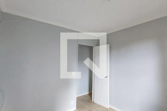 Quarto 1 de apartamento para alugar com 2 quartos, 45m² em Vila Arriete, São Paulo