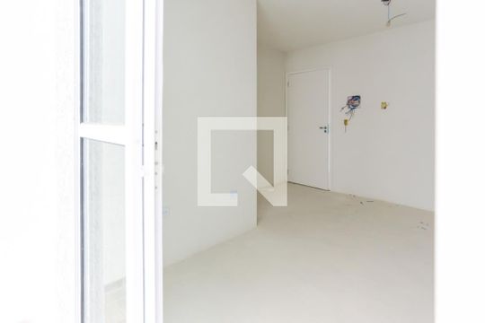 Sala/varanda de apartamento à venda com 2 quartos, 42m² em Vila Adalgisa, São Paulo