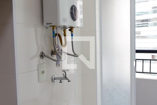 Área de Serviço de apartamento para alugar com 2 quartos, 67m² em Centro, Osasco