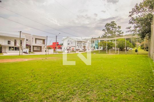 Quadra Esportiva de casa de condomínio para alugar com 3 quartos, 180m² em Hípica, Porto Alegre