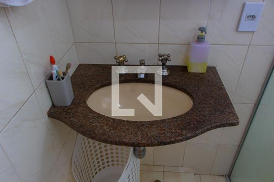 BANHEIRO de apartamento à venda com 2 quartos, 65m² em Jardim Flamboyant, Campinas
