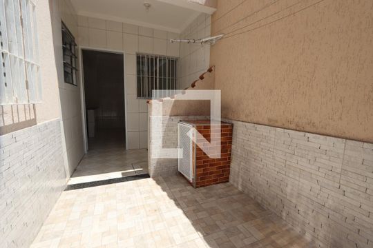 Área de Serviço de casa para alugar com 1 quarto, 38m² em Jardim Paraguaçu, São Paulo