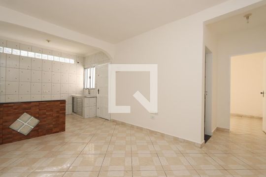 Casa para alugar com 1 quarto, 38m² em Jardim Paraguaçu, São Paulo