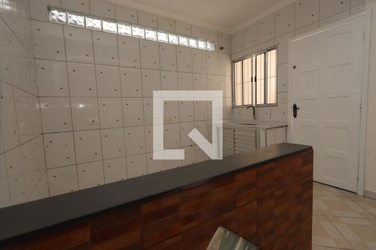Cozinha de casa para alugar com 1 quarto, 38m² em Jardim Paraguaçu, São Paulo