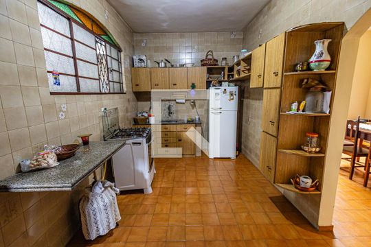 Cozinha de casa para alugar com 5 quartos, 437m² em Parque São Pedro (venda Nova), Belo Horizonte
