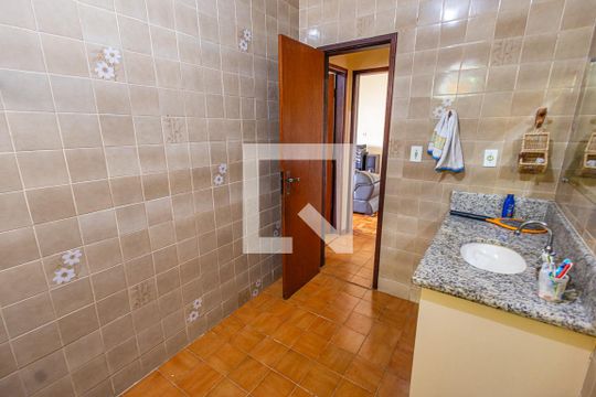Banheiro de casa para alugar com 5 quartos, 437m² em Parque São Pedro (venda Nova), Belo Horizonte