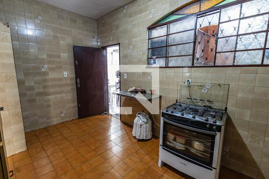 Cozinha de casa para alugar com 5 quartos, 437m² em Parque São Pedro (venda Nova), Belo Horizonte