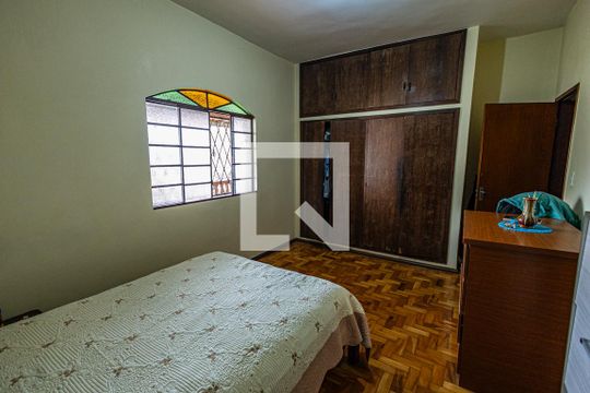 Quarto 1 de casa para alugar com 5 quartos, 437m² em Parque São Pedro (venda Nova), Belo Horizonte