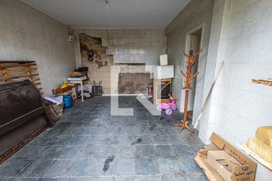 Vaga de garagem de casa para alugar com 5 quartos, 437m² em Parque São Pedro (venda Nova), Belo Horizonte