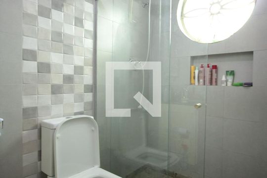 Banheiro da Suite 1 de casa à venda com 5 quartos, 332m² em Planalto, Belo Horizonte