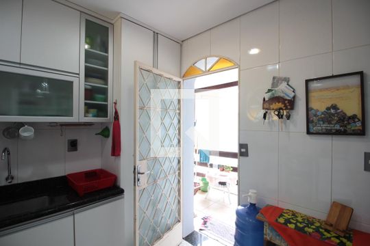 Cozinha de casa à venda com 5 quartos, 332m² em Planalto, Belo Horizonte