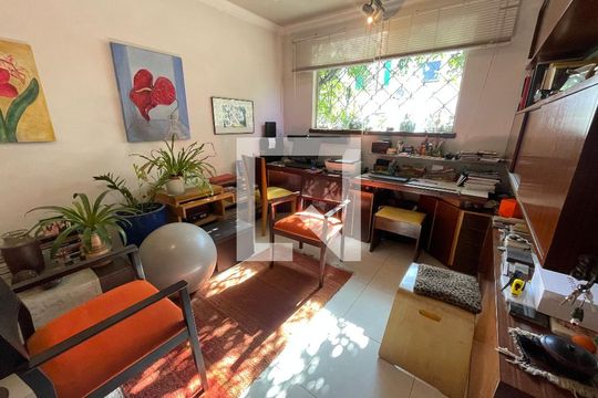 Escritório de casa à venda com 4 quartos, 160m² em Jardim Paulista, São Paulo