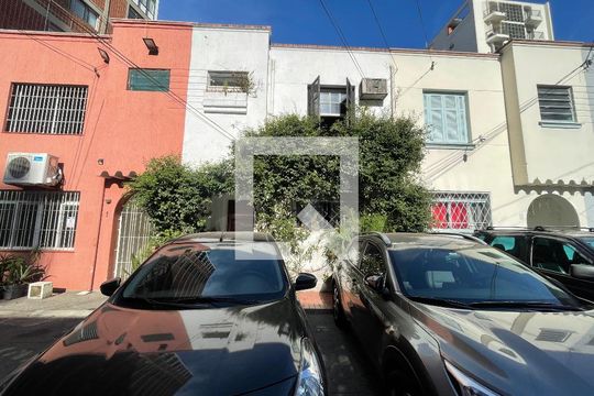 Fachada de casa à venda com 4 quartos, 160m² em Jardim Paulista, São Paulo