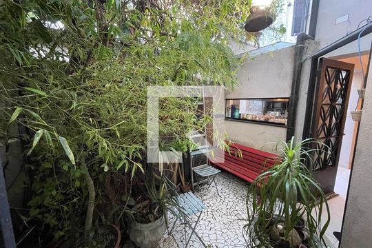 Quintal de casa à venda com 4 quartos, 160m² em Jardim Paulista, São Paulo