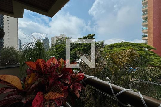Sacada de apartamento à venda com 4 quartos, 200m² em Indianópolis, São Paulo