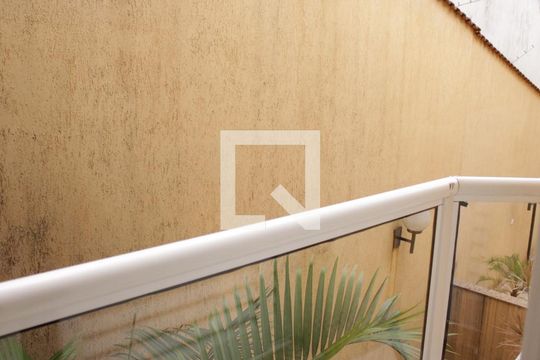 Varanda Quarto Suíte de casa de condomínio à venda com 3 quartos, 160m² em Vila Bertioga, São Paulo