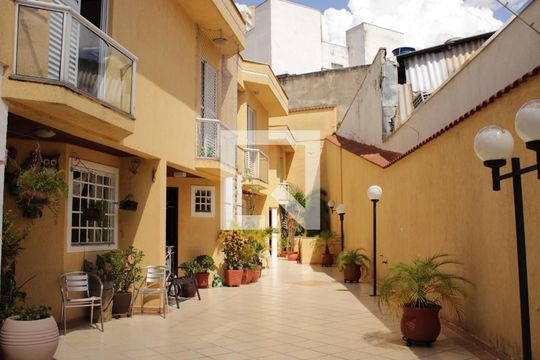 Área externa de casa de condomínio à venda com 3 quartos, 160m² em Vila Bertioga, São Paulo