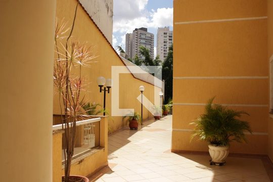 Área externa de casa de condomínio à venda com 3 quartos, 160m² em Vila Bertioga, São Paulo