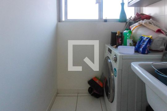 Área de Serviço de apartamento para alugar com 2 quartos, 56m² em Vila Lúcia, São Paulo