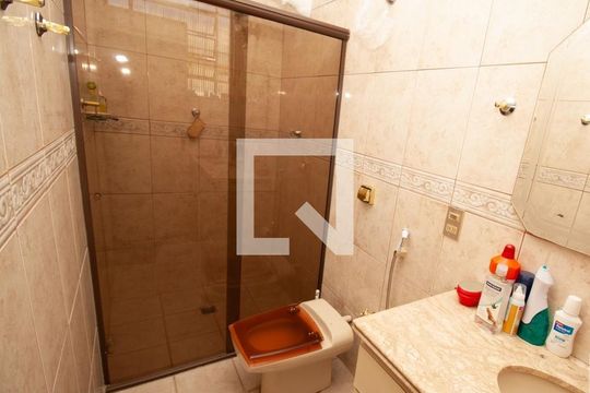 Banheiro  de apartamento à venda com 3 quartos, 113m² em Serra, Belo Horizonte