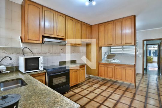 Cozinha de casa à venda com 4 quartos, 293m² em Água Rasa, São Paulo