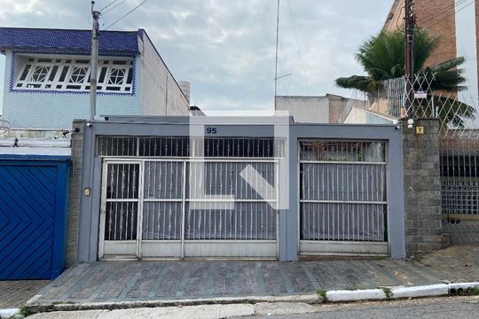 Fachada de casa à venda com 4 quartos, 293m² em Água Rasa, São Paulo