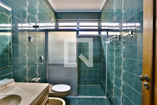 Banheiro do Quarto 1 de casa à venda com 4 quartos, 293m² em Água Rasa, São Paulo
