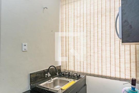 Cozinha de kitnet/studio para alugar com 1 quarto, 36m² em Centro, Belo Horizonte