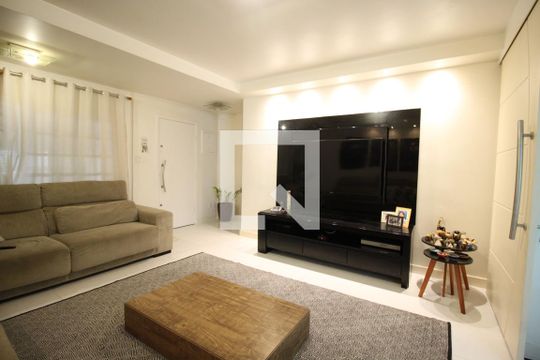 Sala de casa à venda com 4 quartos, 350m² em Vila Cláudia, São Paulo