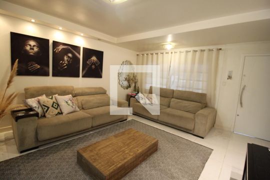 Sala de casa à venda com 4 quartos, 350m² em Vila Cláudia, São Paulo