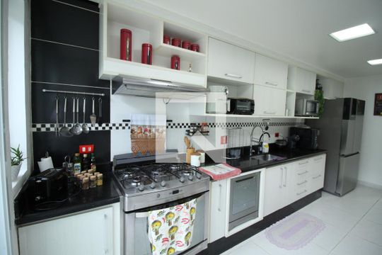 Cozinha de casa à venda com 4 quartos, 350m² em Vila Cláudia, São Paulo