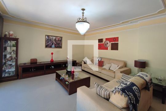 Casa para alugar com 4 quartos, 234m² em Jardim Paraíso, Campinas