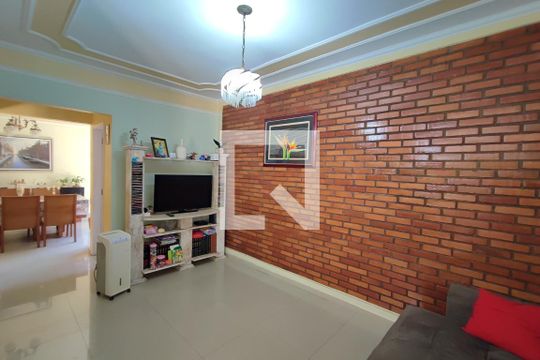 Sala de TV de casa para alugar com 4 quartos, 234m² em Jardim Paraíso, Campinas