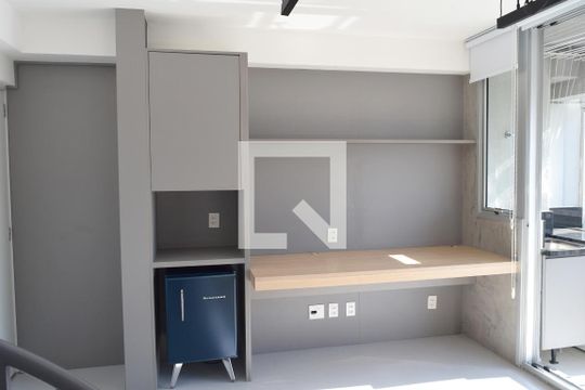 Sala de apartamento para alugar com 1 quarto, 72m² em Sumarezinho, São Paulo