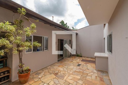 Quintal de casa à venda com 4 quartos, 300m² em Parque Alto Taquaral, Campinas