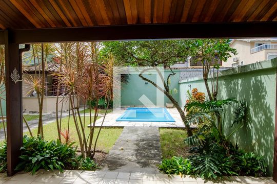 Varanda de casa de condomínio para alugar com 4 quartos, 340m² em Recreio dos Bandeirantes, Rio de Janeiro