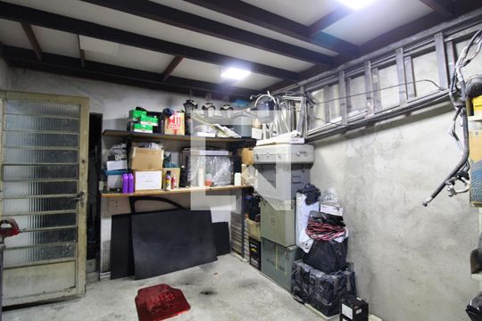Garagem de casa à venda com 5 quartos, 180m² em Vila Medeiros, São Paulo