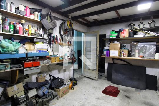 Garagem de casa à venda com 5 quartos, 180m² em Vila Medeiros, São Paulo