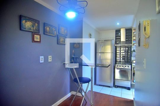 Cozinha de apartamento à venda com 2 quartos, 49m² em Mato Grande, Canoas
